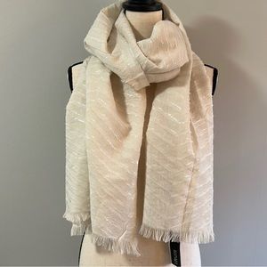 NWT Badgley Mischka Scarf With Metallic Threads in black